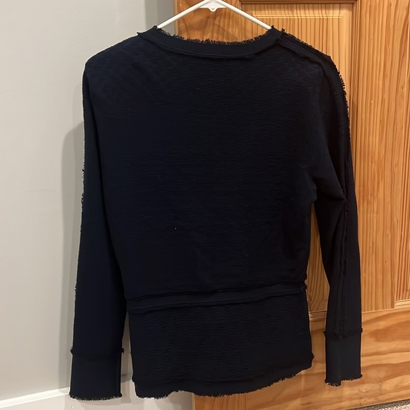 Nwt carlisle New York button front knit sweater size small - Picture 2 of 6